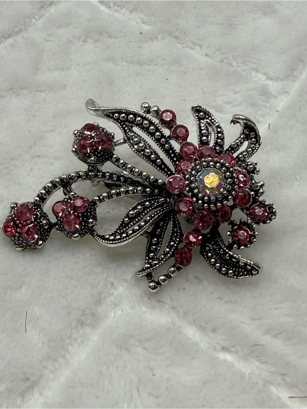 Vintage-Inspired Pink Crystal Floral Brooch